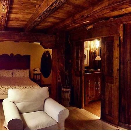 أرفيير B&B Lo Djoua De Toueno المظهر الخارجي الصورة