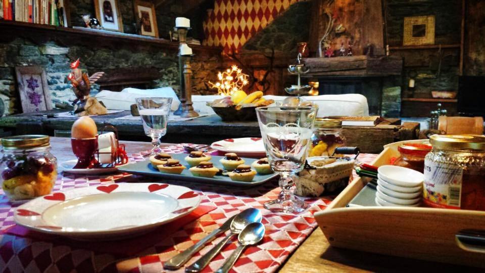 أرفيير B&B Lo Djoua De Toueno المظهر الخارجي الصورة